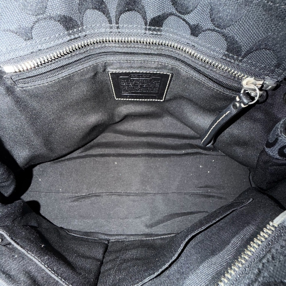 Coach Vintage Y2k 10246 Signature
Black Hampton Carryall Tote Bag - Picture 15 of 15